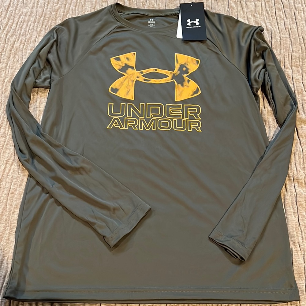 Boys under armour long sleeve shirt